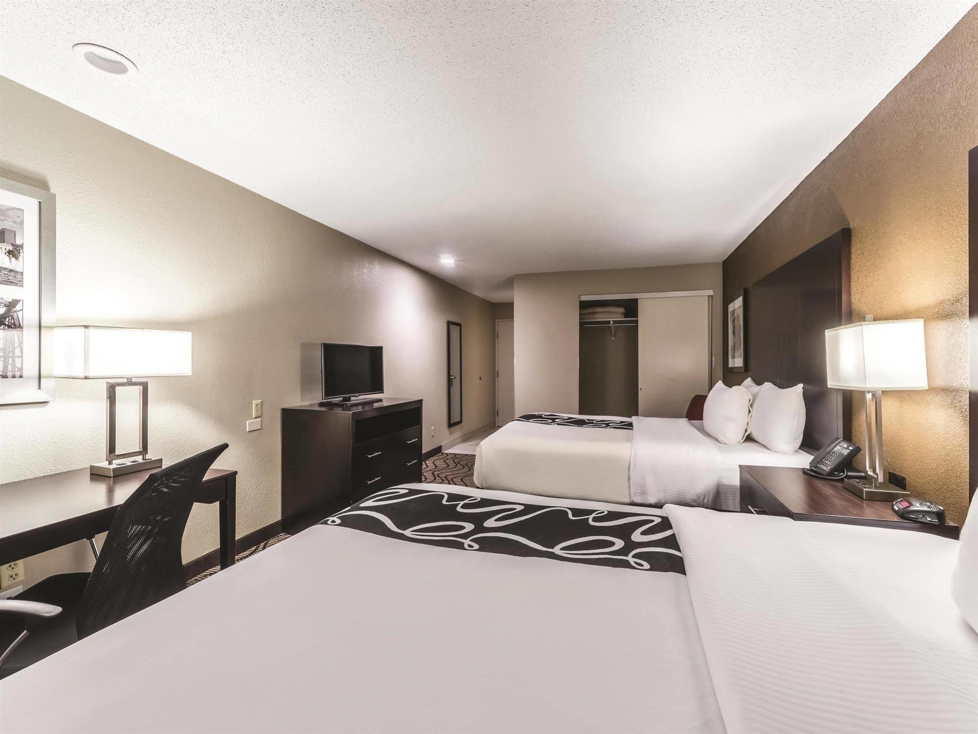 La Quinta By Wyndham Collinsville - St. Louis Eksteriør billede